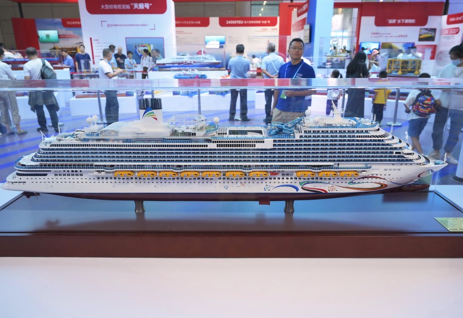 Marine equipment developed by China shines in World Marine Equipment Conference 2023