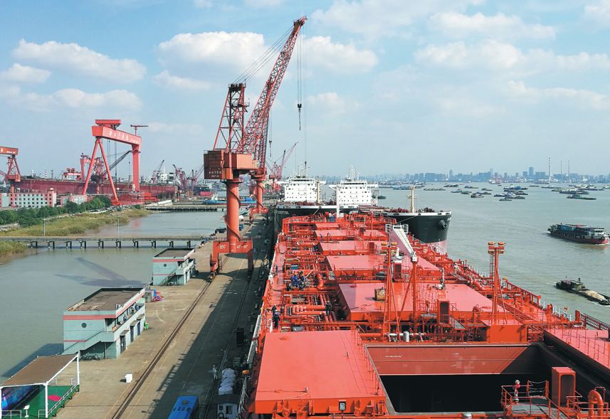 China becomes world's largest ship-owning country