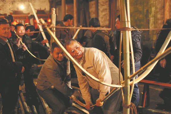 'Dry boat' helps keep tradition afloat