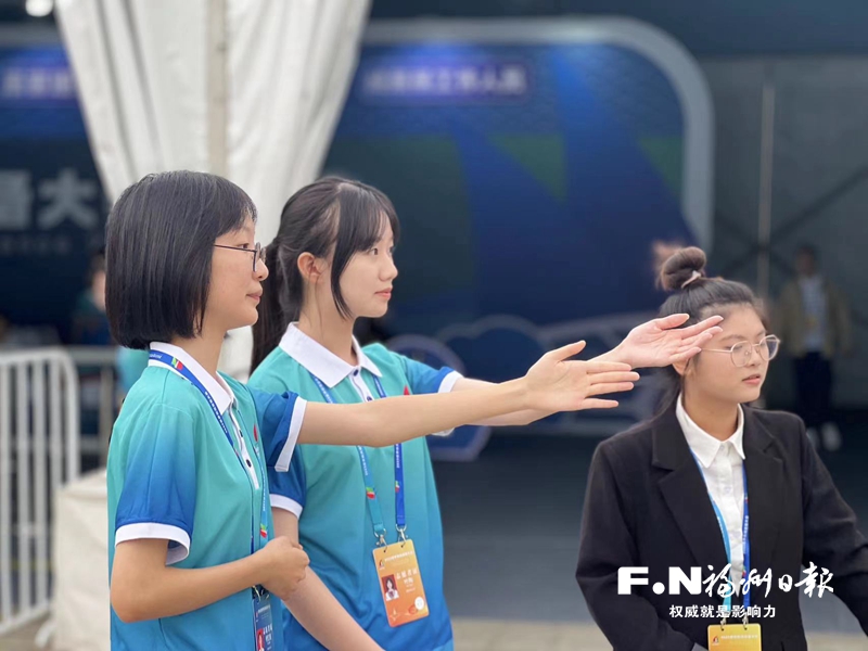 福州：志愿者陆续上岗服务八方宾客