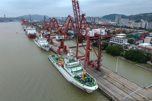 三艘海装重器驶入福州港 世界航海装备大会期间对外开放