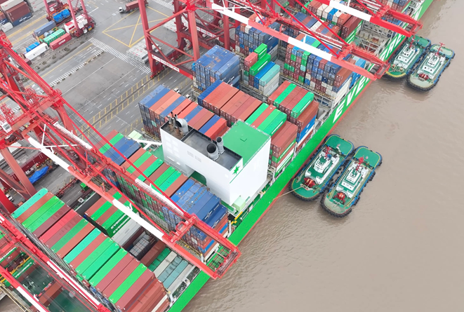 全球首套全流程船舶碳捕集系统首罐二氧化碳在沪交付