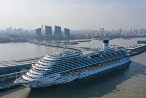 吃着火锅看海景！我国船舶制造业乘风远航